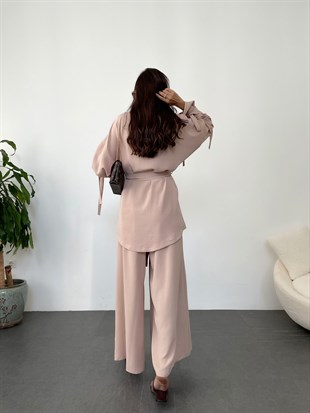 Bej  Kimonolu Pantolonu Yırtmaç Detaylı Takım