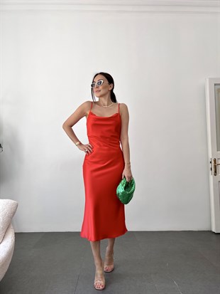Kırmızı  Loose-Collar Saten Kumaş İp Askılı  Midi Elbise